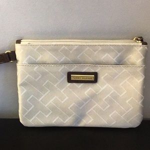 Tommy Hilfiger Clutch